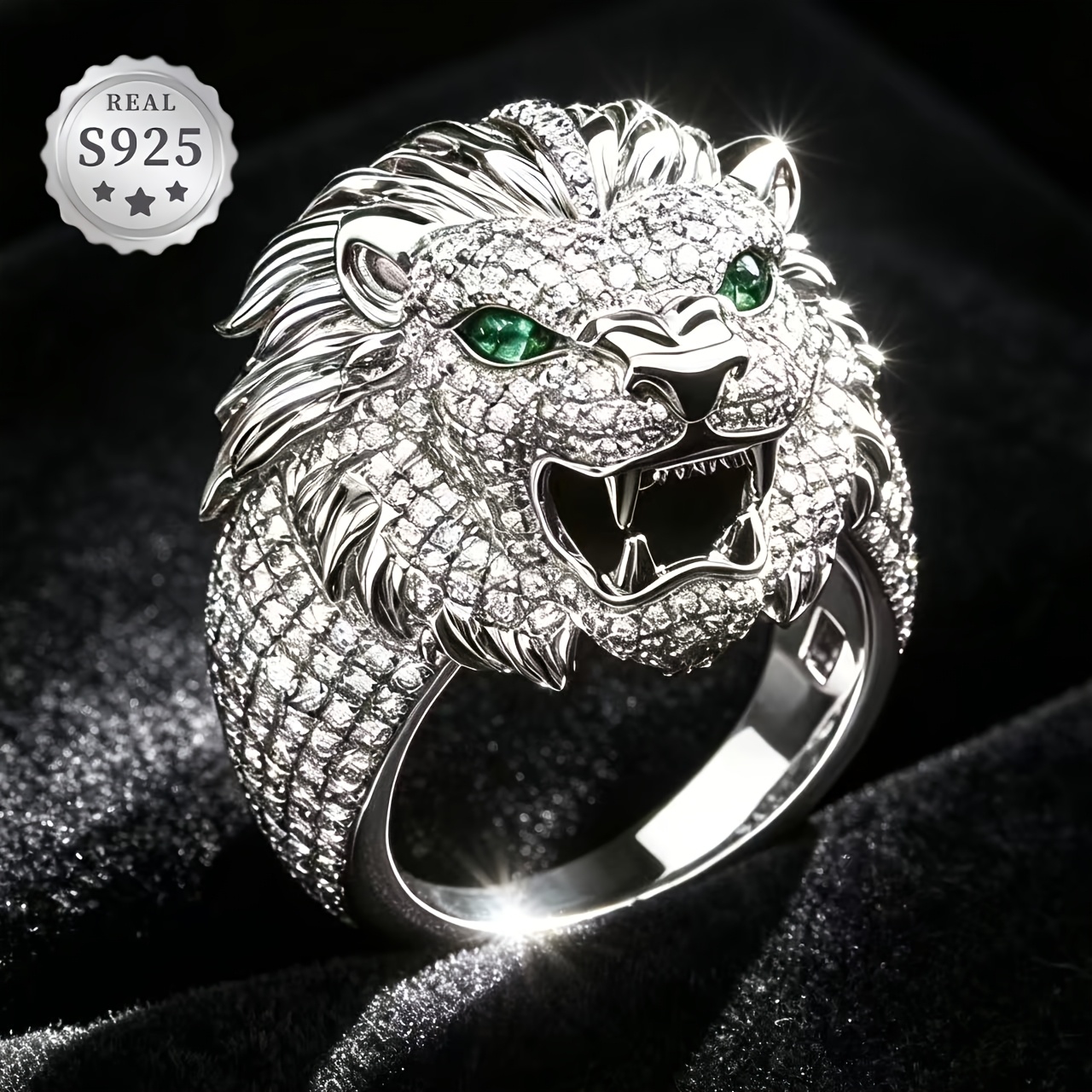 Retro S925 3D Carved Lion Head Ring with Moissanite